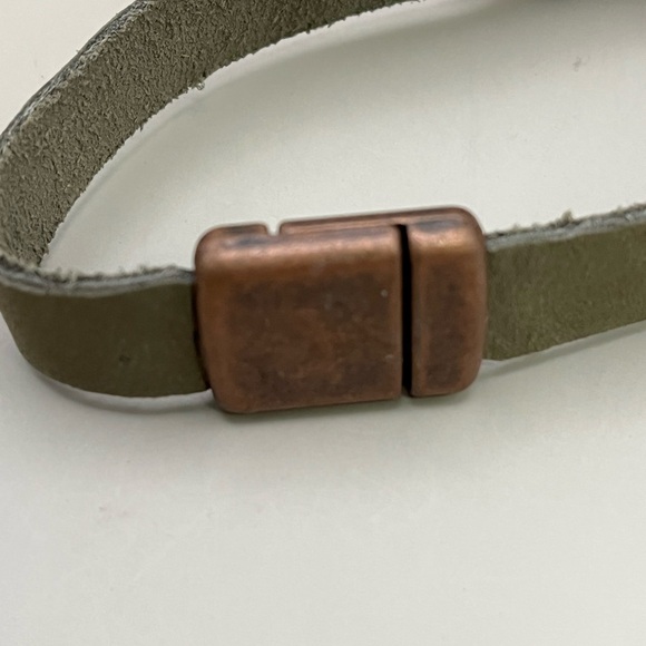 Elegant Green and Copper Bracelet - Picture 3 of 5